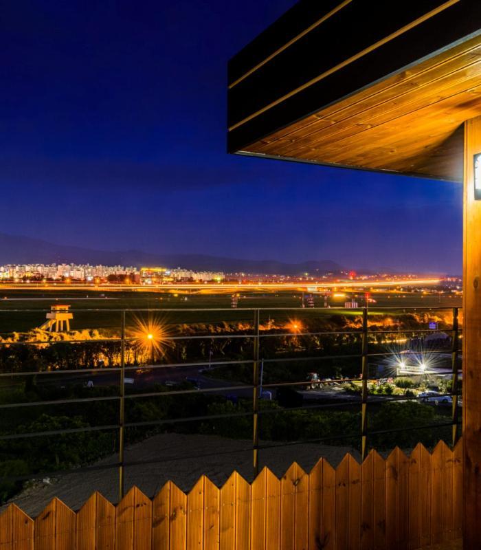 Romance Jeju Pension Exterior photo