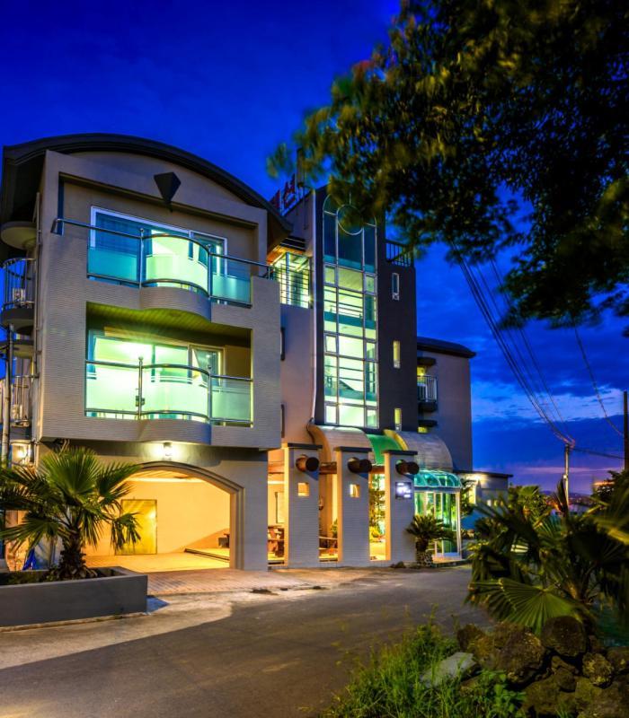 Romance Jeju Pension Exterior photo